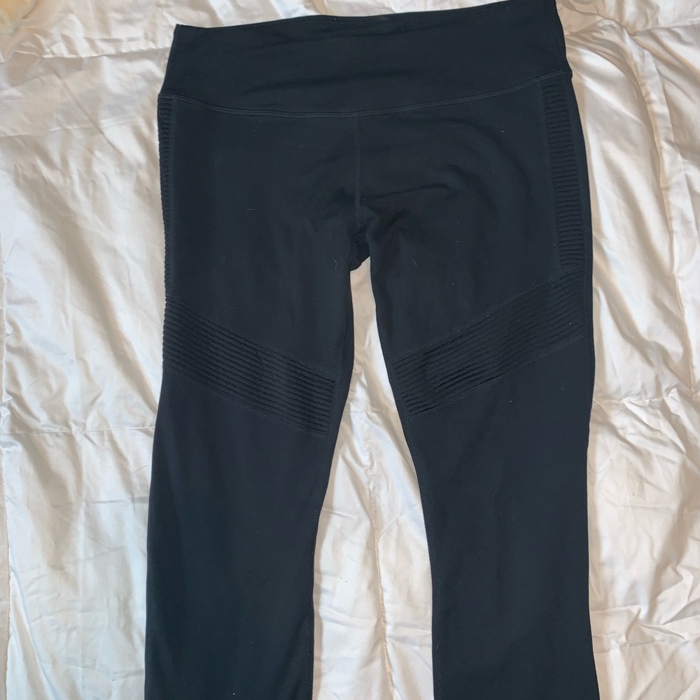 Black fabletics leggings